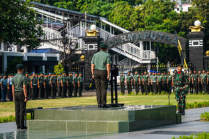 Kaskostrad Pimpin Upacara Peringatan Hari Sumpah Pemuda ke-96 di Markas Kostrad
