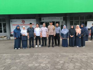 Bhabinkamtibmas Kebon Melati Berikan Edukasi Kepada Pelajar SMP Muhammadiyah 2 Berjuang Belajar Jangan Tawuran