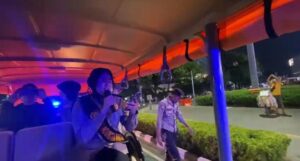 Imbauan Masyarakat Depan Hotel Kempinsky Guna Mengantisipasi Timbulnya Tawuran