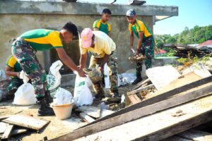 Semangat Gotong Royong Membangun Masjid Satgas Pamtas Bersama Masyarakat di Perbatasan