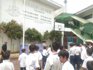 Kanit Binmas Polsek Johar Baru, Berikan Penyuluhan dan Deklarasi Anti Tawuran Di SMP Islam Al Jihad Johar Baru Jakarta Pusat