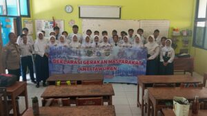 Polsek Metro Gambir Gelar Bimbingan dan Deklarasi Anti Tawuran di SMPN 60 Jakarta