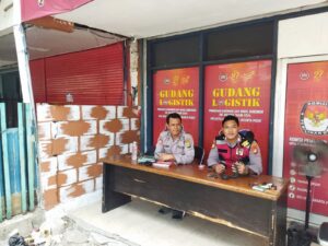 POLRI Melalui Polsek Kemayoran melakukan Pengamanan KPUD Untuk Menjaga Pilkada DKI Jakarta Aman dan Damai