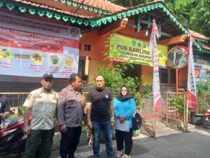 Bhabinkamtibmas Kelurahan Harapan Mulia Monitoring Giat Survei Kampung Bebas Jentik dari Walikota Jakarta Pusat