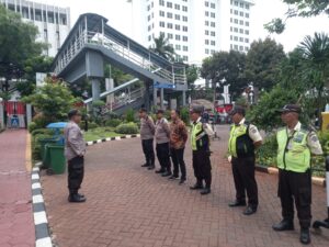 Pengamanan Unjuk Rasa di Kemenkeu RI oleh Polsek Sawah Besar