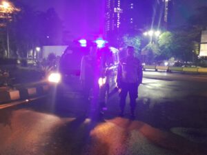Dalam Menjaga Kondusifitas Wilayah Polsek Kemayoran Melakukan Kegiatan Strong Point Malam Hari