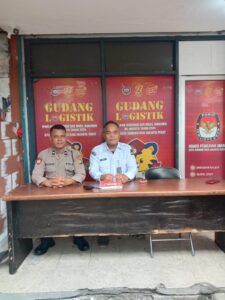 Polsek Kemayoran melakukan Pengamanan KPUD Untuk Menjaga Pilkada DKI Jakarta Aman dan Damai