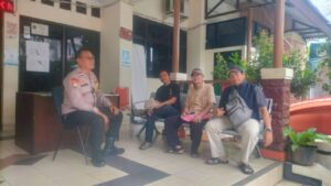 Menjelang Pilkada Bhabinkamtibmas Johar Baru Lakukan Koordinasi Kamtibmas Kewilayahan Dengan Ketua RT dan FKDM