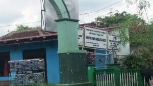 Diduga Sering Mabok Dan Selama 5 Tahun Tanpa Adanya Pembangunan, Kuwu Desa Kemlaka Gede Dilaporkan Warganya