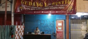 Polsek Kemayoran melakukan Pengamanan KPUD Untuk Menjaga Pilkada DKI Jakarta Aman dan Damai