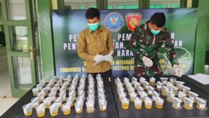 Cegah Peredaran Narkoba, Yonarmed 9 Kostrad Bersama BNN Menggelar Sosialisasi P4GN dan Tes Urine