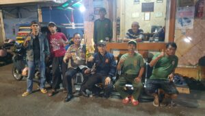 Tingkatkan Sambang Jelang Pemilukada 2024 Di POS Kamling RW. 02 Pasar Baru