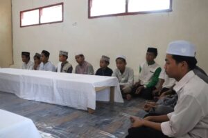 Yonif 433 Kostrad Gelar Jumat Berkah di Panti Asuhan Firdaus