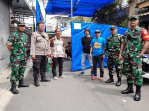 Sinergritas Bhabinkamtibmas Kebon Sirih Bersama Babinsa Kebon Sirih Di Pilkada DKI Jakarta