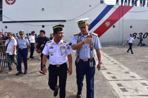 Bakamla RI Sambut Kapal PCG BRP Gabriela di Dermaga Bitung