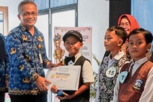 Erza Adhyasta Pranaja Siswa SDN 01 Karangsari Pulosari Pemalang, Berhasil Rebut Juara 1 Lomba Baca Puisi