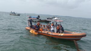 Tiga Hari Pencarian, Tim SAR Gabungan Berhasil Menemukan Jasad Korban Tenggelam di Perairan Selat Sebayur