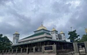 Pangdivif 3 Kostrad Resmikan Lambang Satuan di Gerbang Kemenangan