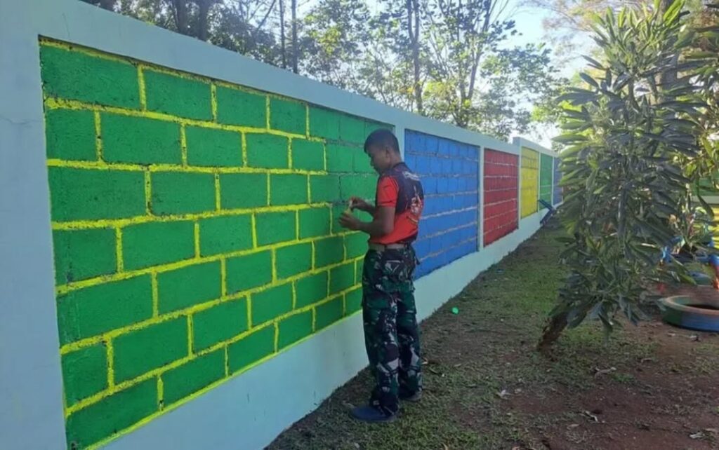 Yonif 330 Kostrad Benahi Fasilitas TK Kartika IX-9, Sambut Hari Pertama Masuk Sekolah Usai Libur Nataru