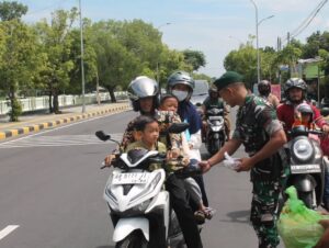 Jum’at Berkah Yonarmed 12 Kostrad “Berbagi Kebahagiaan”