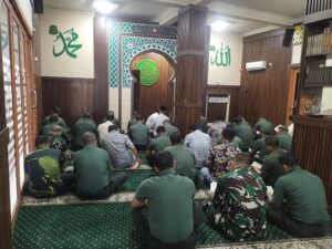 Tingkatkan Ketakwaan Personil Korem 052/Wkr Gelar Yasinan dan Doa Bersama