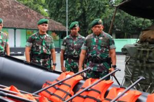 Pangdivif 2 Kostrad Kunjungi Yonbekang 2 Kostrad di Malang