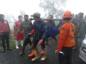 Belasan Orang Meninggal Serta Tiga Hilang Dalam Peristiwa Tanah Longsor di Pekalongan 