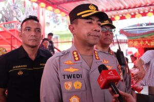 Kapolres Metro Jakarta Barat Tinjau Pengamanan Vihara Dharma Bakti Jelang Imlek