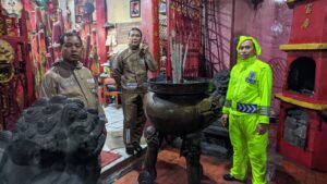 Pengamanan Kegiatan Sembahyang Malam Imlek Di Wihara Awalokiteswara,