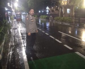 Pesonil Polsubsektor Cikini Pemantauan Genangan Air Di Jalan Cikini Raya