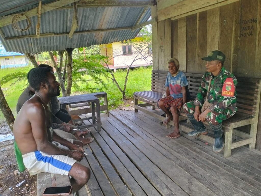 Perkokoh Kemanunggalan, Babinsa Koramil Agimuga Secara Rutin Gelar Komsos Bersama Warga Binaan