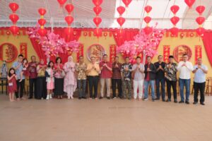 Danlanal Bintan Bersama Forkompimda Tanjungpinang Kunjungi Masyarakat Yang Merayakan Tahun Baru Imlek 2576/2025