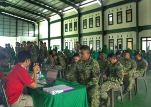 Prajurit dan Persit Brigif 3 Kostrad Donorkan Darah Sambut HUT Ke-79 Persit