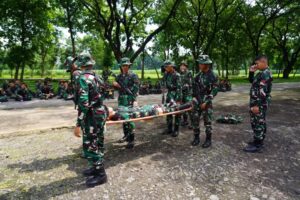Prajurit Yonkav 8 Kostrad Latihan PTKT untuk Tingkatkan Kemampuan Medis Tempur