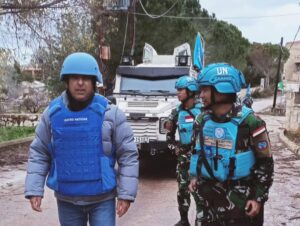 Satgas Indobatt XXIII-R Gelar Foot Patrol di Lebanon Selatan, Jaga Stabilitas dan Keamanan