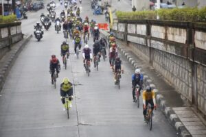 Touring Fun Bike 130 KM, Pangdivif 1 Kostrad dan Irjen TNI Berbagi Semangat dan Kepedulian