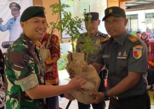Danyonkes 2 Kostrad Bersama Bupati Malang Gelar Sambang Desa Gotong Royong di Wilayah Karangploso