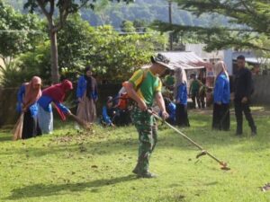 Prajurit Denpal Divif 3 Kostrad Bersama Masyarakat dan Mahasiswa Universitas Muhammadiyah Makassar Gelar Karya Bakti