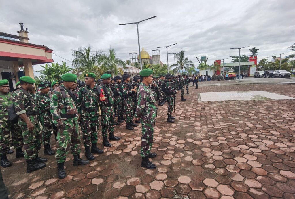 Ciptakan Situasi Wilayah Tetap Kondusif, Kodim 1710/Mimika BKO Polres Laksanakan Apel Gelar Pasukan Jelang Putusan Sengketa Pilkada