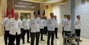 Disiplin Tinggi, Pejabat Struktural beserta Staf Lapas Narkotika Karang Intan Ikuti Apel Pagi Bersama Kementrian Koordinator