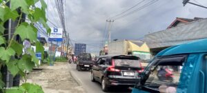 Macet Panjang di Jalan Nasional Sukabumi Jln cikukulu Menjelang Bulan Puasa
