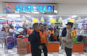 Polsubsektor Roxy Laksanakan Patroli dan Koordinasi Kamtibmas di Hari-Hari Roxy Mas