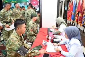 Divif 3 Kostrad Gelar Bakti Sosial dan Donor Darah Sukarela dalam Rangka HUT ke-64 Kostrad
