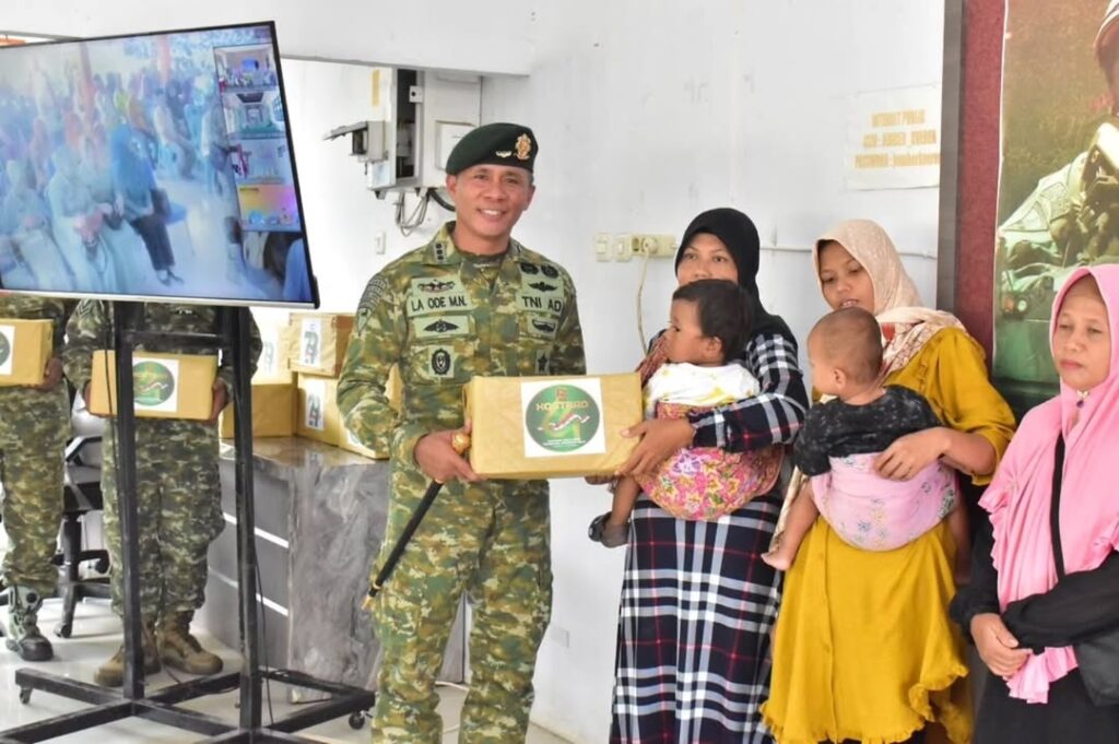 Brigif 9 Kostrad Bakti Sosial Pemberian Sembako dan Akta Kelahiran