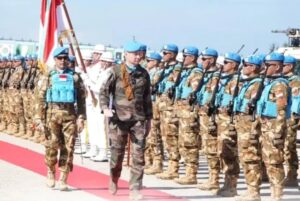 Satgas Kontingen Garuda Unifil 2024-2025 Terima Dua Medali Pada acara Medal Parade