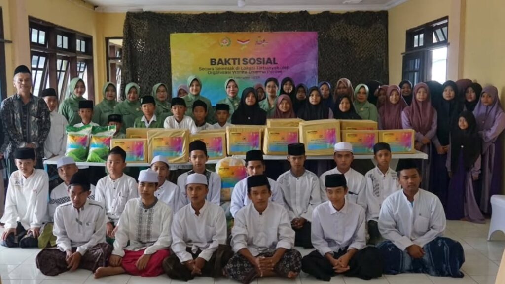 Danyonkav 8 Kostrad Hadiri Kegiatan Bakti Sosial Yang Diselenggarakan Organisasi Wanita Dharma Pertiwi