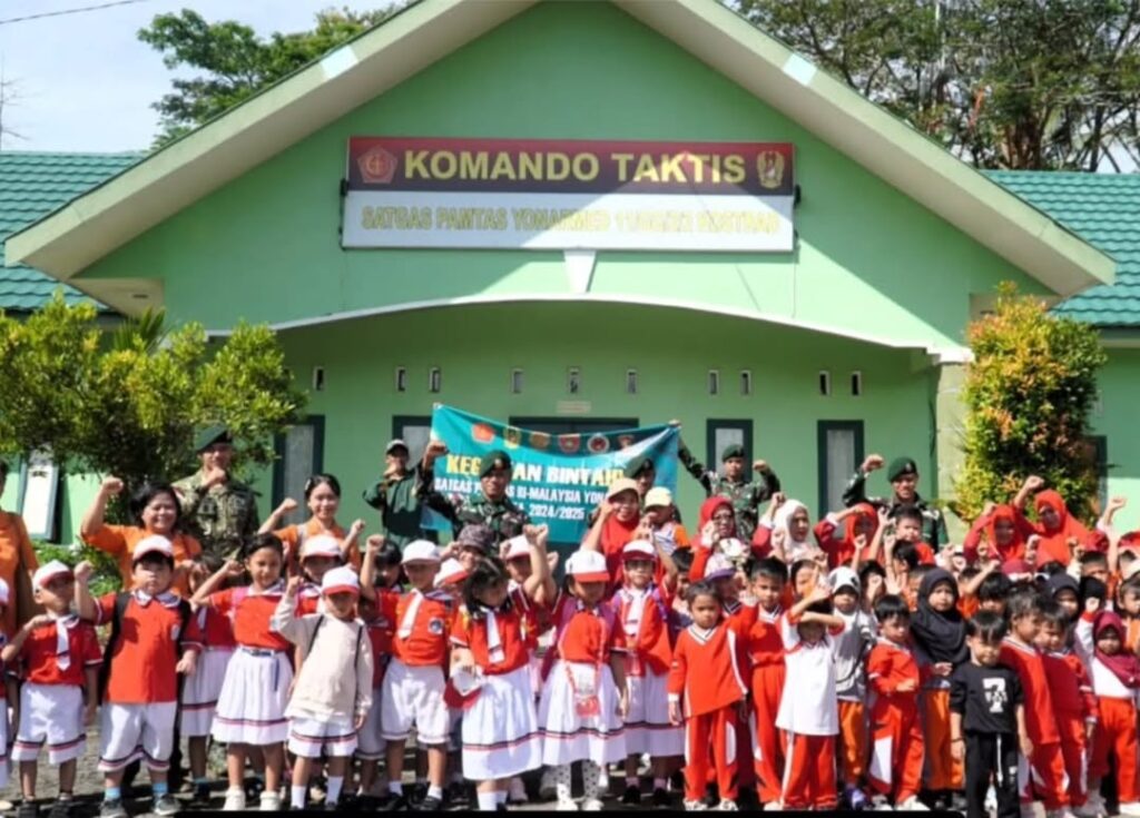 Keceriaan Anak-Anak Paud Kunjungi Pos Kotis Satgas Pamtas Yonarmed 11 Kostrad