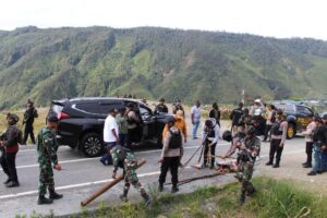 Aparat Gabungan TNI-Polri Gelar Razia Skala Besar di Kab. Puncak Jaya