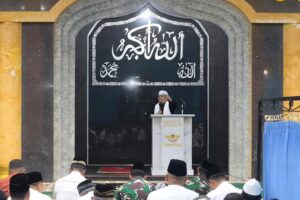 Safari Ramadhan Wakasad di Yonif 330 Kostrad, Hujan Deras Tak Surutkan Semangat Ibadah dan Kebersamaan