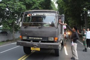 Danmenarmed 2 Kostrad Pimpin Berbagi di Bulan Suci Ramadhan, Pantang Menyerah Tebarkan Kebaikan